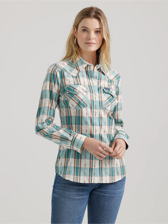 Ladies Wrangler Plaid Slim Western Snap Shirt - 112356677