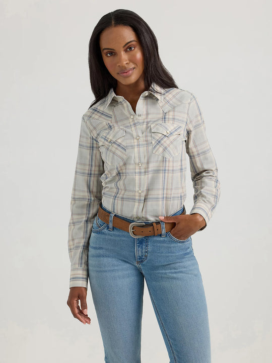 Ladies Wrangler Essential Long Sleeve Plaid Western Snap Top - 112360738