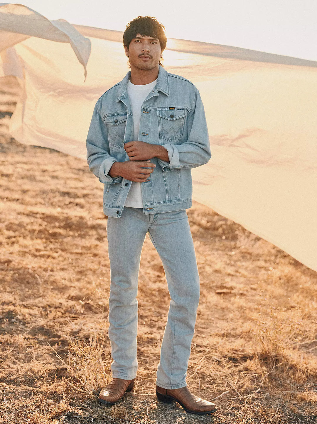 Wrangler Cowboy Cut Bleach Slim Fit Jeans Wrangler Cowboy Cut Bleach Slim Fit Jeans