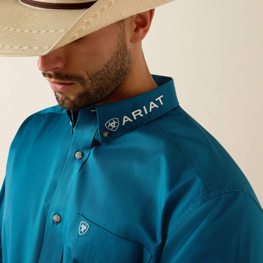 Men's Ariat Team Logo Lightweight Twill Classic Fit Shirt - 10071684