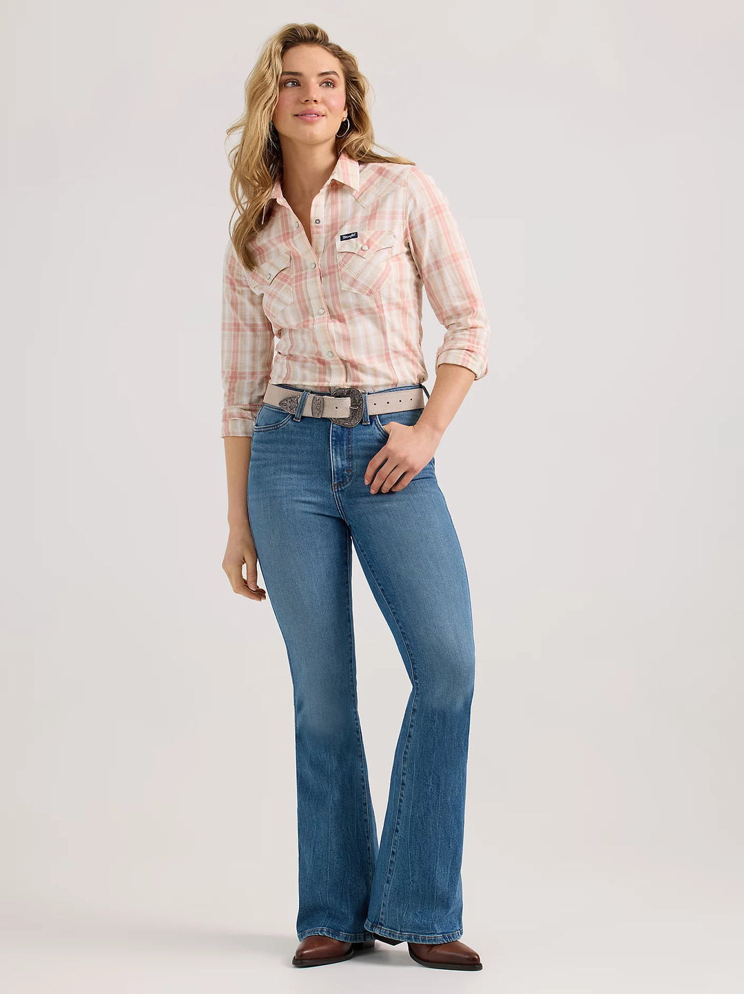 Ladies Wrangler Plaid Slim Western Snap Shirt - 112361631
