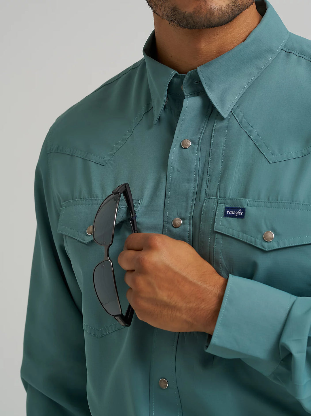 Men's Wrangler Performance Pine Snap Long Sleeve Solid Shirt - 112368052