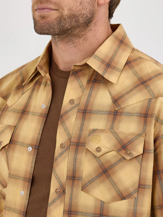 Men's Wrangler Retro® Long Sleeve Sawtooth Snap Pocket Western Shirt - 112368074