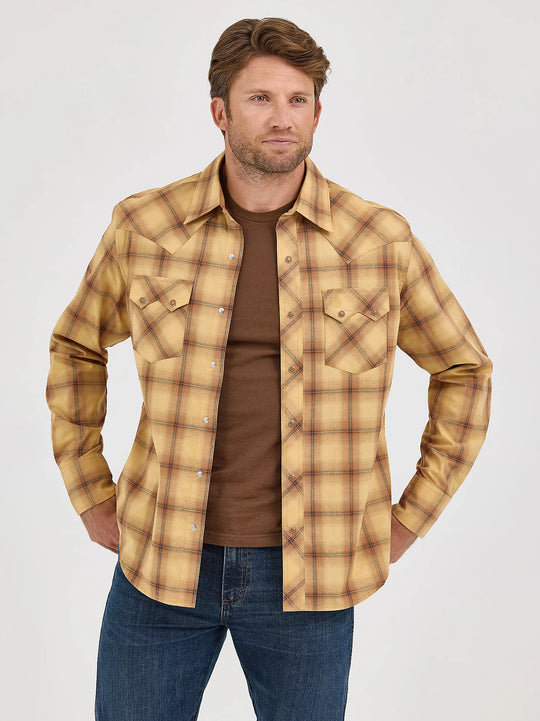 Men's Wrangler Retro® Long Sleeve Sawtooth Snap Pocket Western Shirt - 112368074