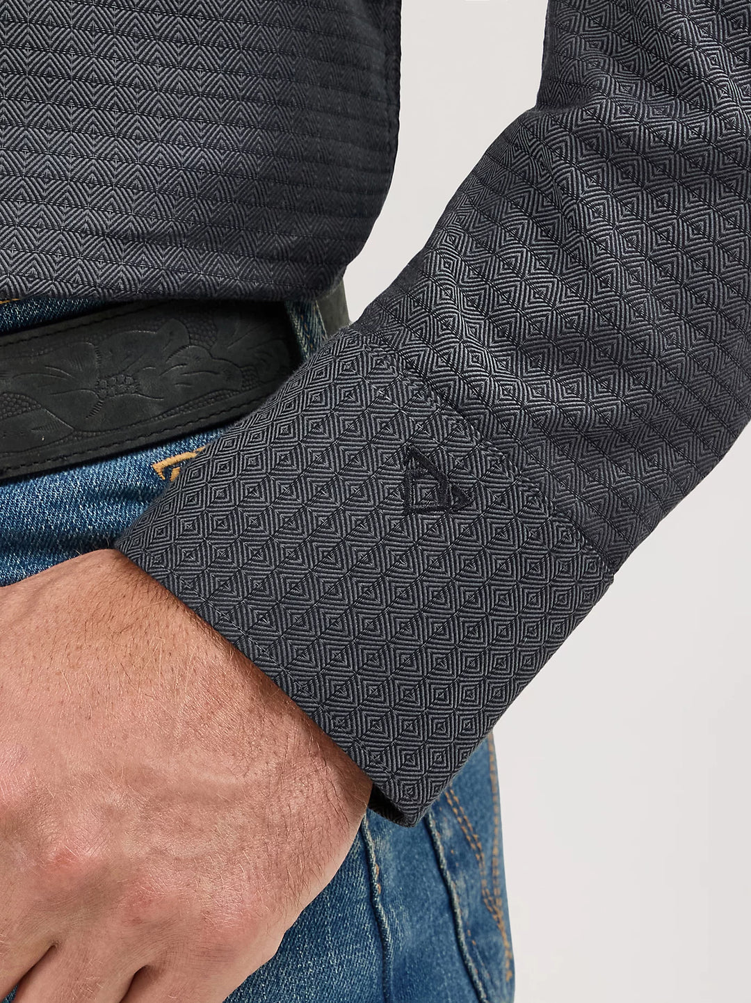 Men's Wrangler Cody Johnson One Pocket Button Down Shirt - 112369540