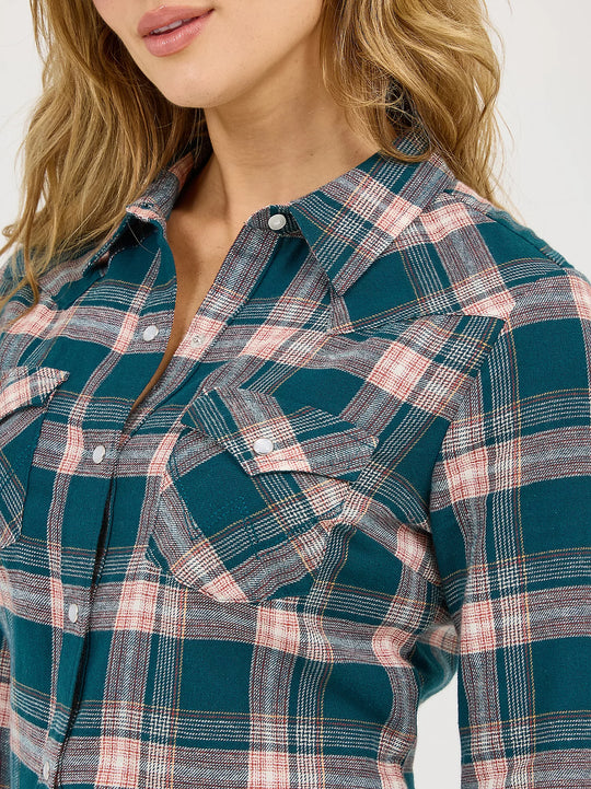 Ladies Wrangler Essential Flannel Plaid Western Snap Shirt - 112371681