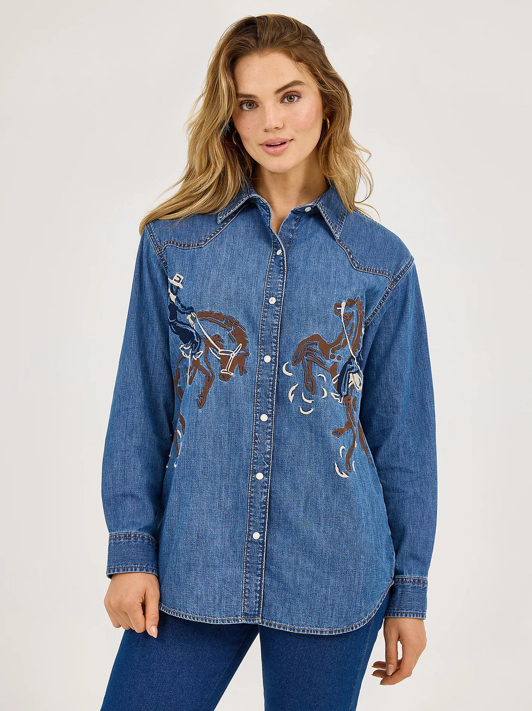 Ladies Wrangler Embroidered Horses Boyfriend Western Snap Shirt - 112371715