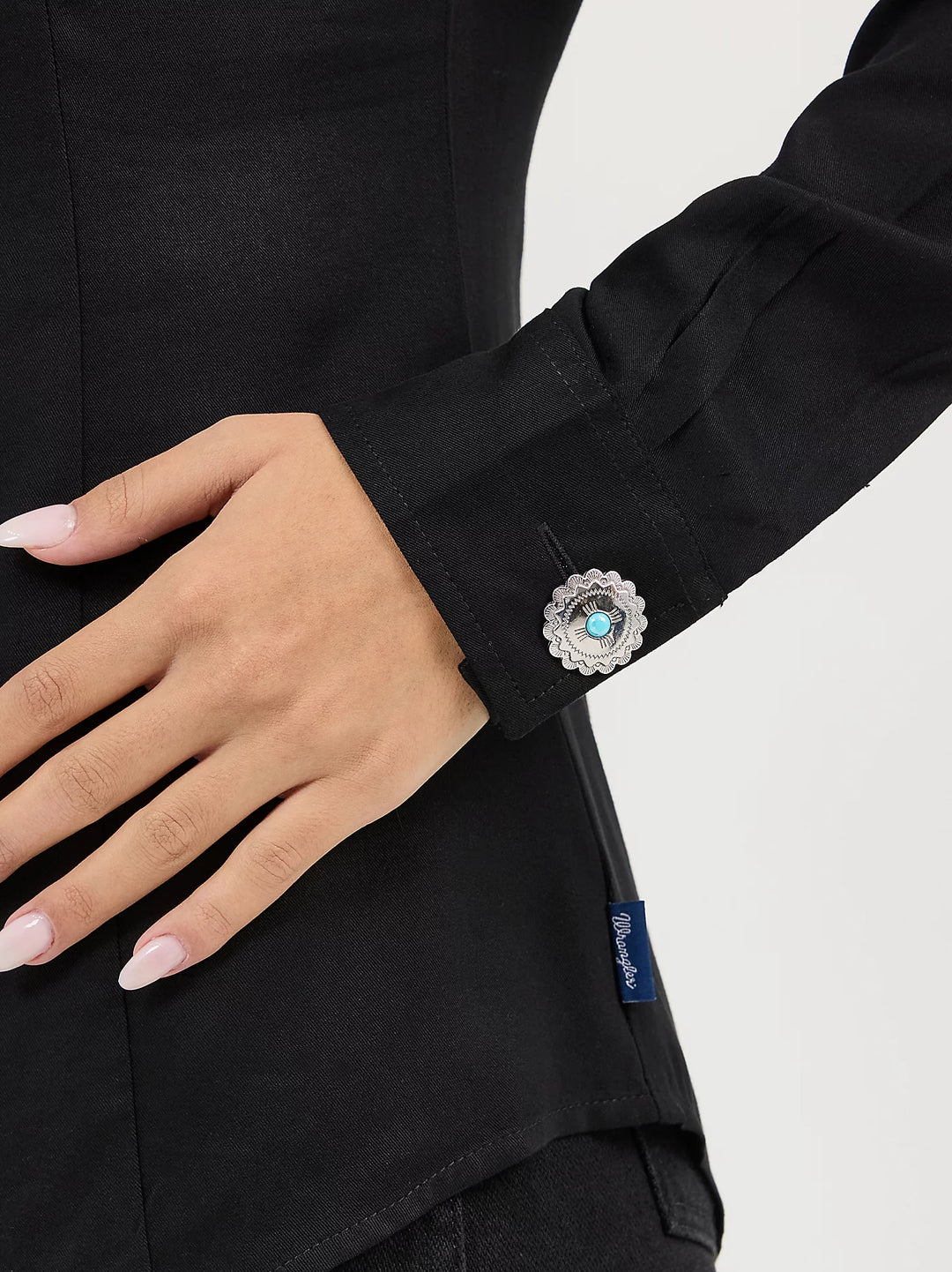 Ladies Wrangler Slim Concho Button Shirt - 112371916