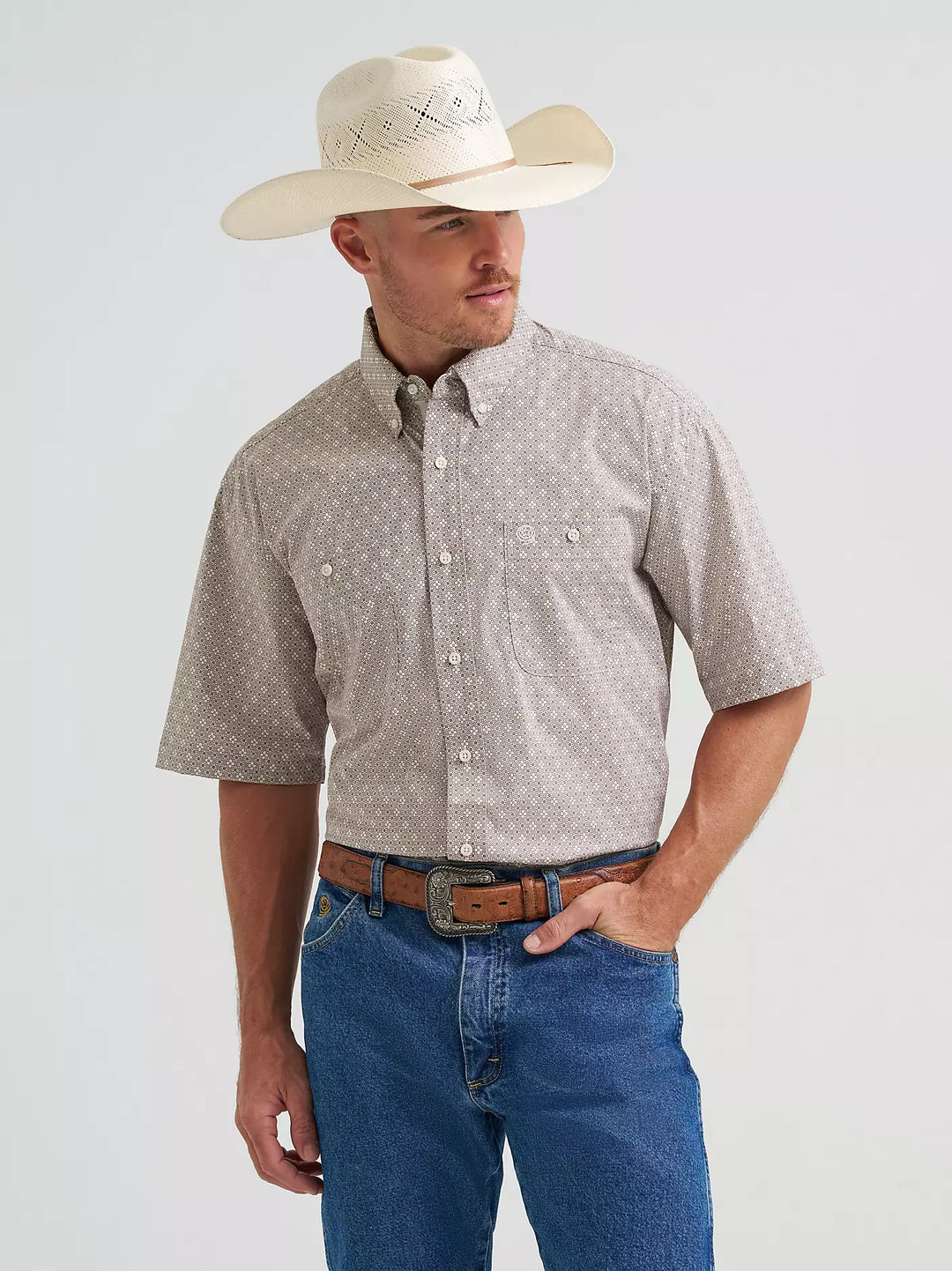 Men's Wrangler George Strait Short Sleeve Two Pocket Button Down Shirt - 112374614