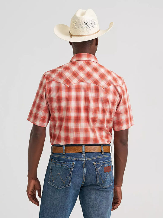 Men's Wrangler Retro Short Sleeve Sawtooth Pocket Western Snap Shirt - 112374755