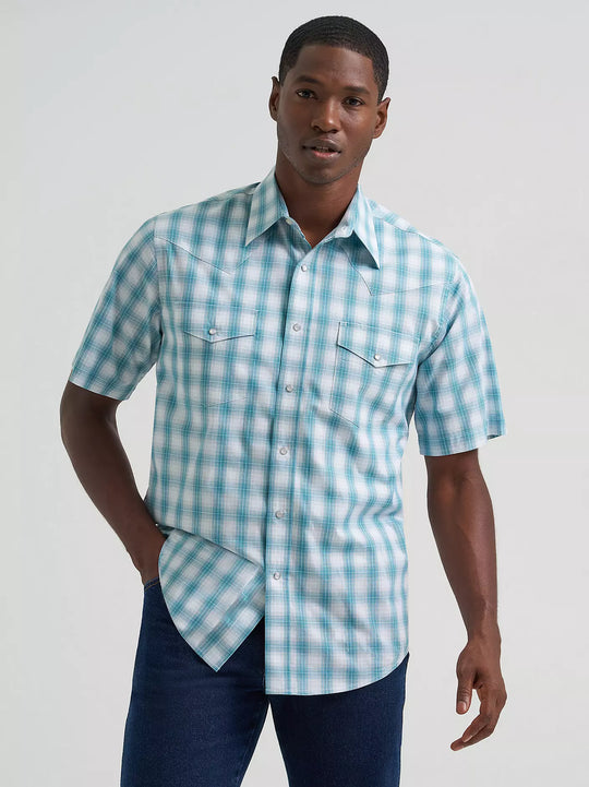 Men's Wrangler Wrinkle Resist Short Sleeve Western Snap Plaid Shirt - 112379029