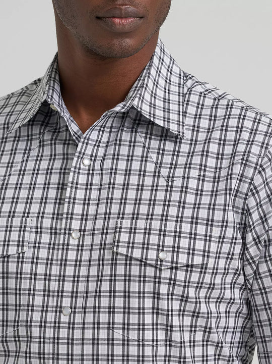 Men's Wrangler Wrinkle Resist Short Sleeve Western Snap Plaid Shirt - 112379031