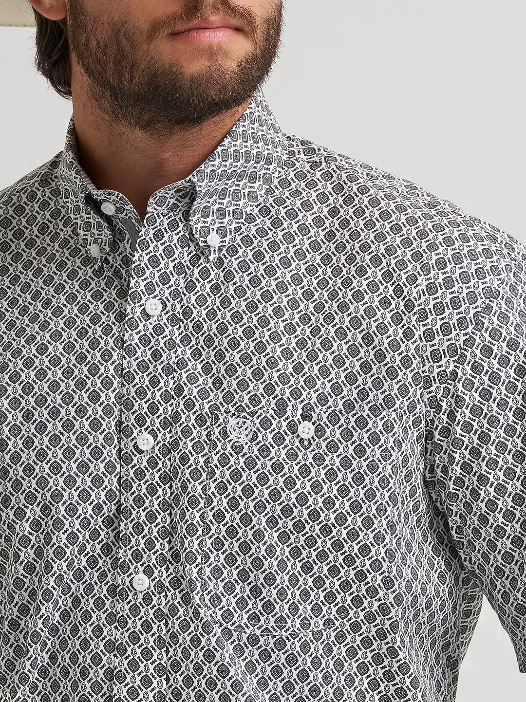 Men's Wrangler® George Strait™ Short Sleeve One Pocket Button Down Shirt - 112379058