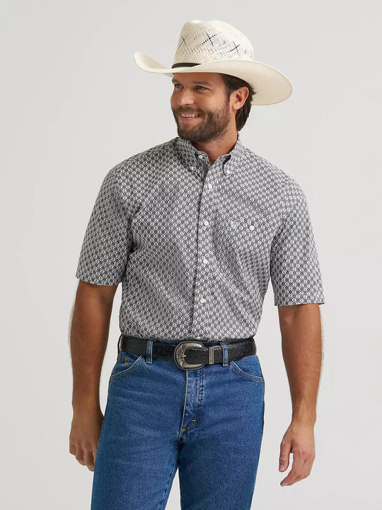 Men's Wrangler® George Strait™ Short Sleeve One Pocket Button Down Shirt - 112379058