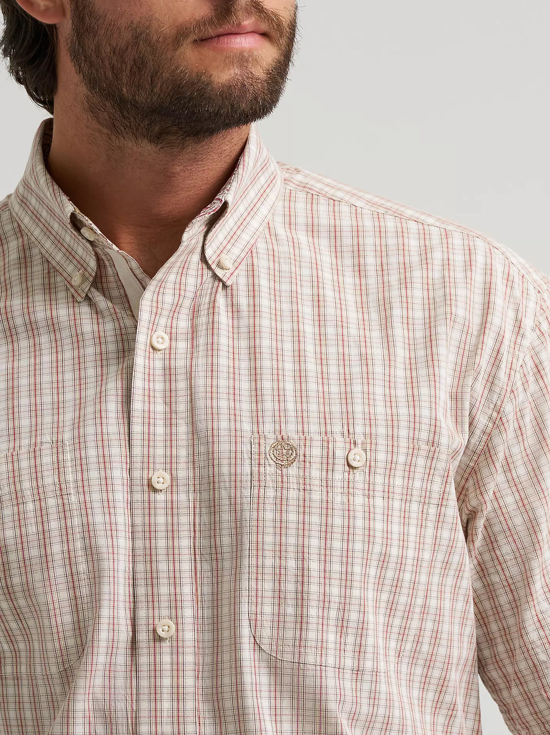 Men's Wrangler® George Strait™ Short Sleeve Two Pocket Button Down Shirt - 112379070