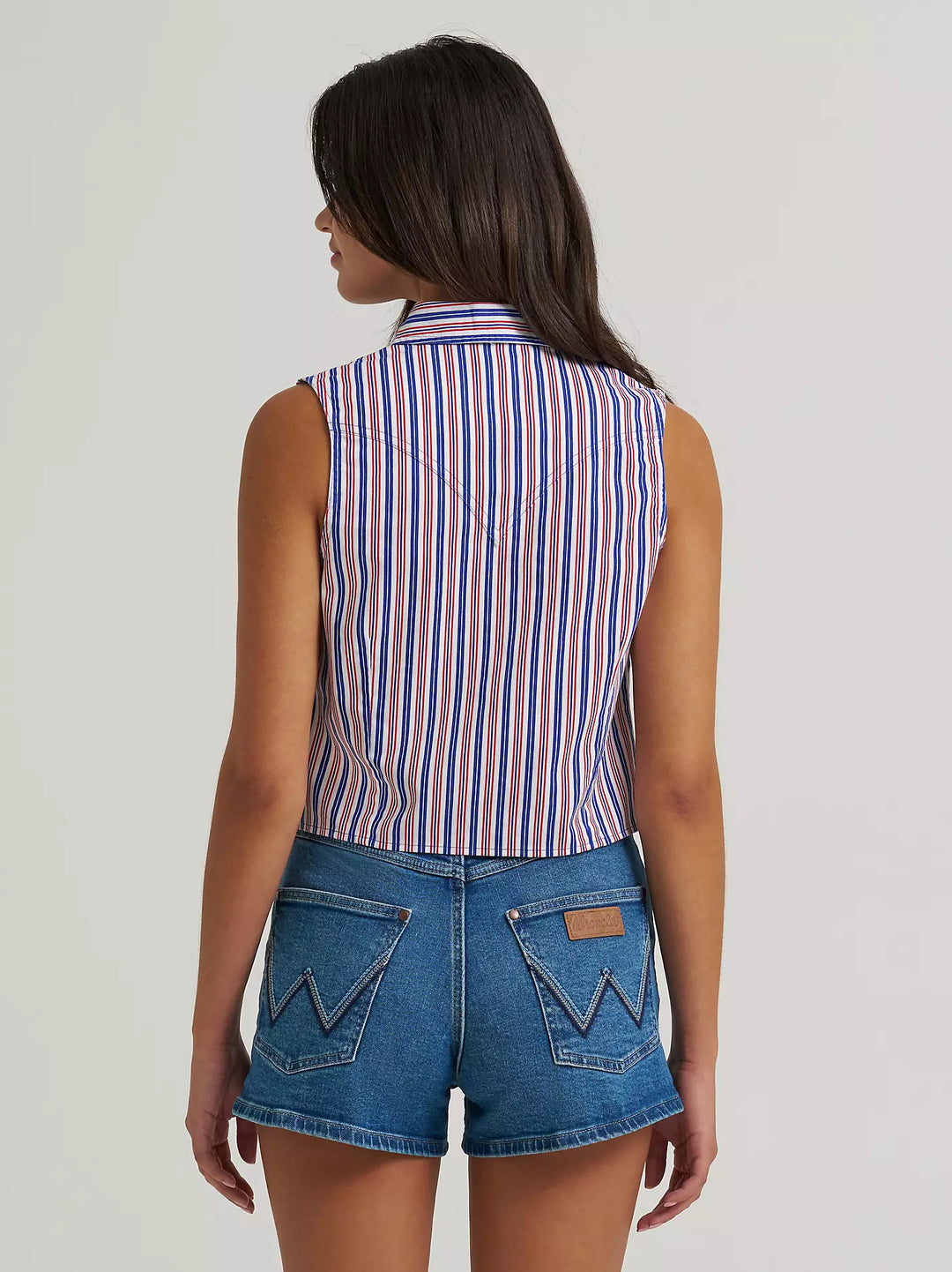 Ladies Wrangler Striped Sleeveless Snap Shirt - 112379486