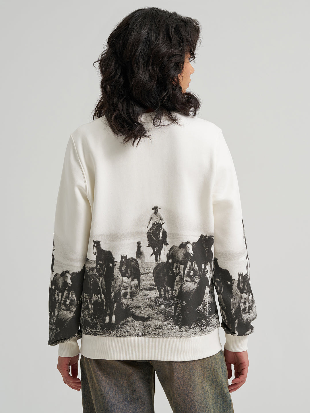Ladies Wrangler Long Sleeve Crew Sweatshirt - 112379644