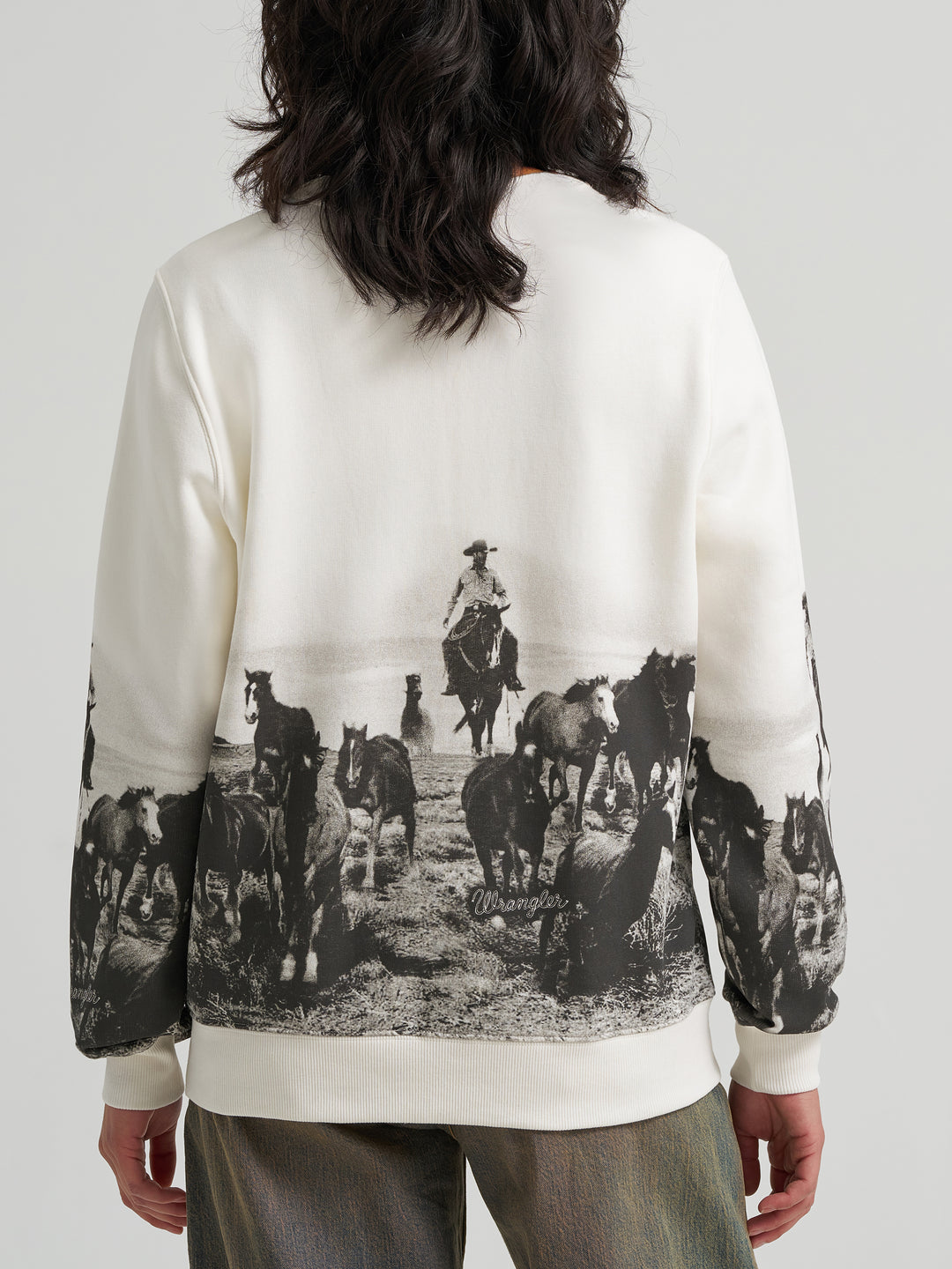Ladies Wrangler Long Sleeve Crew Sweatshirt - 112379644