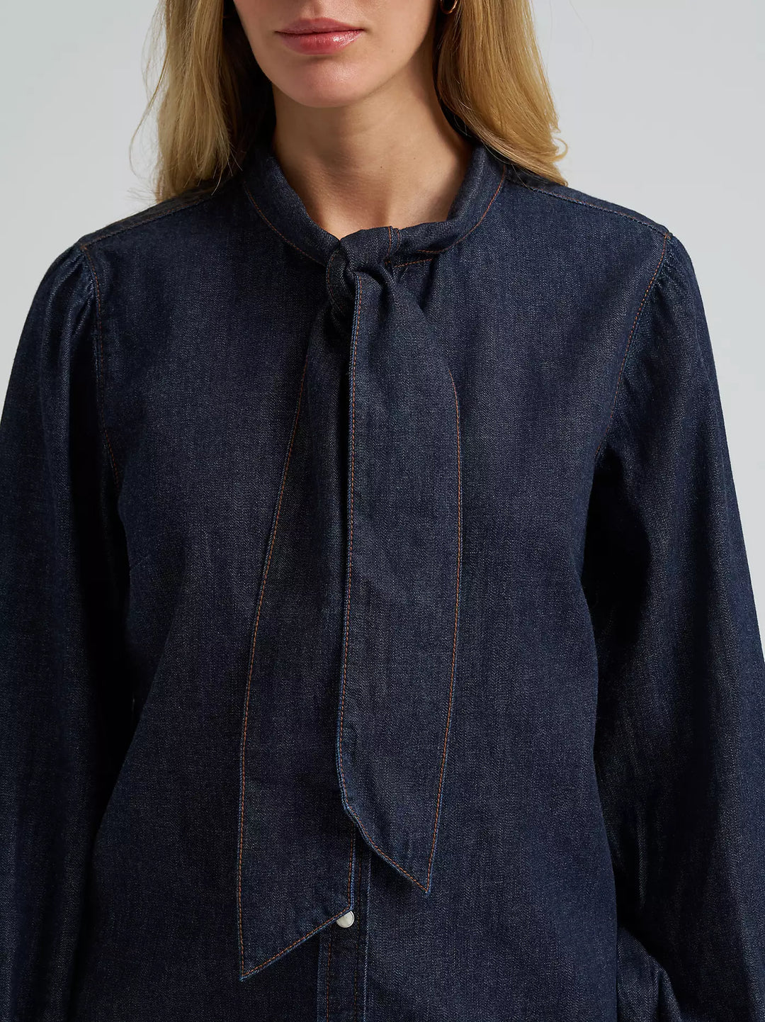 Ladies Wrangler Denim Bow Snap Shirt - 112382509