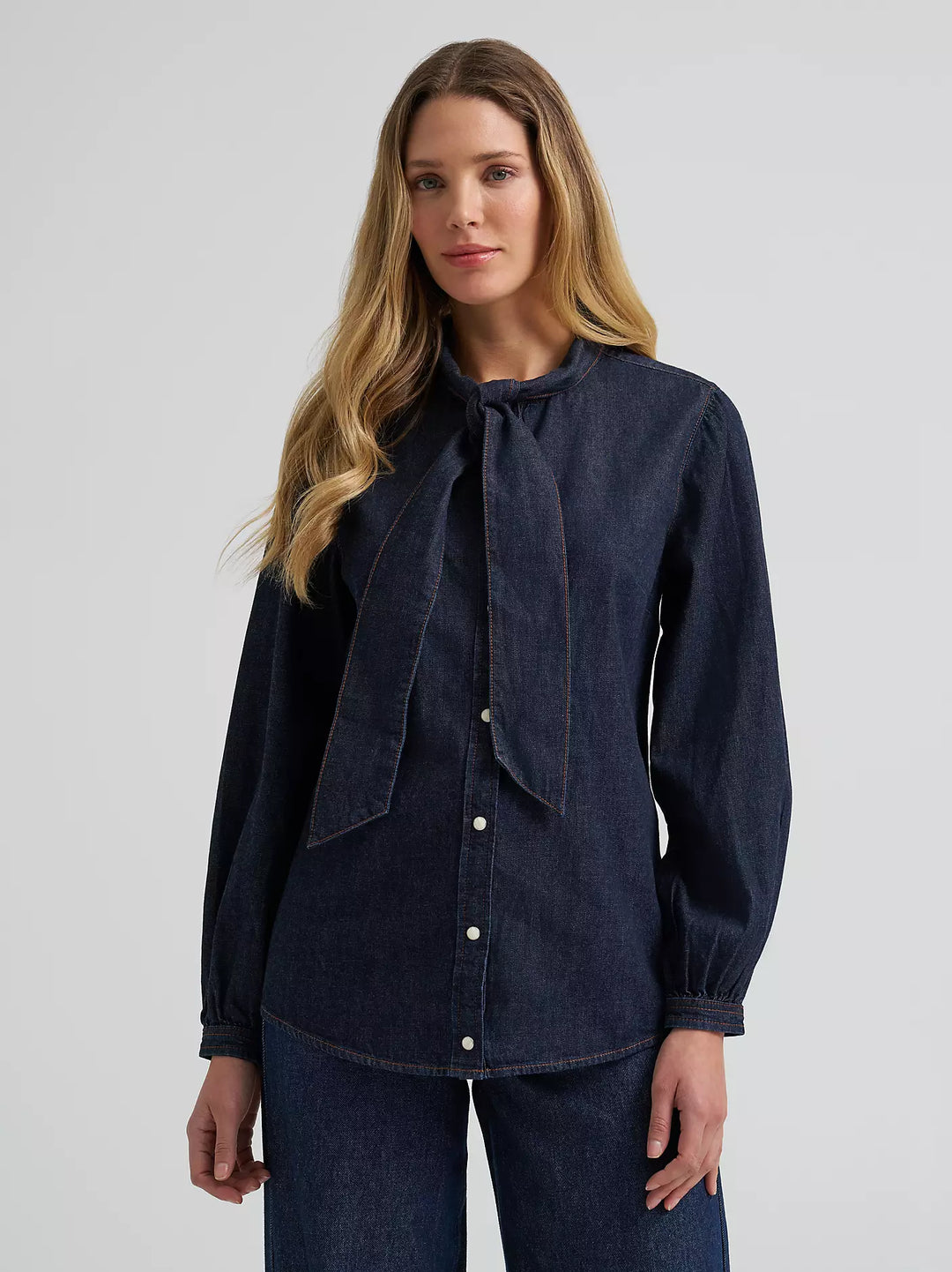 Ladies Wrangler Denim Bow Snap Shirt - 112382509
