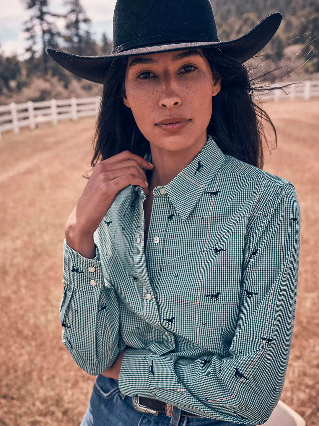 Ladies Wrangler Statement Sierra Western Slim Snap Shirt - 112382671