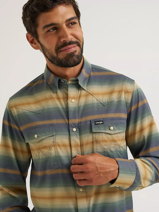 Men's Wrangler ATG™ Technical Shirt - 112384243