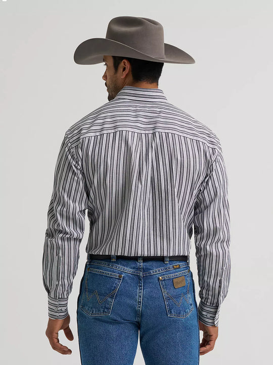 Men's Wrangler George Strait™ Long Sleeve Button Down Two Pocket Shirt - 112385355