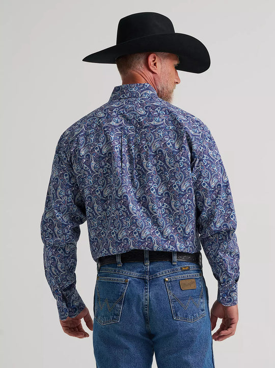Men's Wrangler  George Strait™ Long Sleeve Button Down Two Pocket Shirt - 112385361