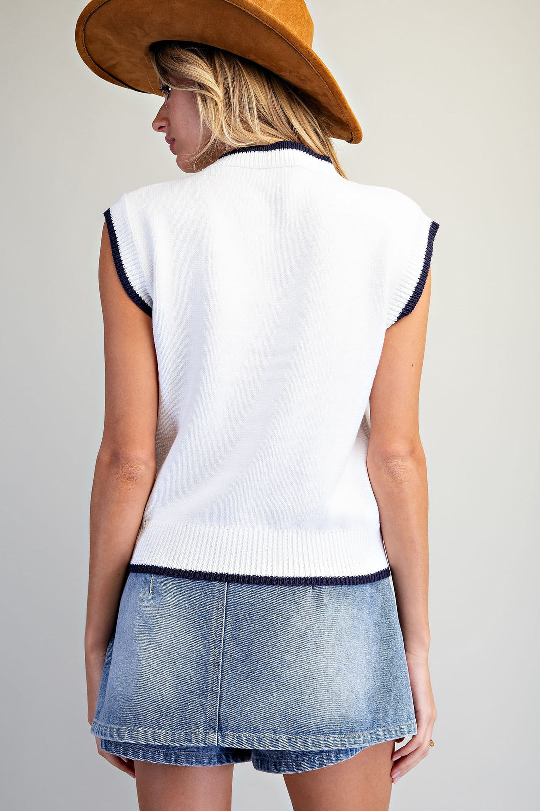 Ladies EESOME Western Inspired Knit Sweater Vest - SH17162