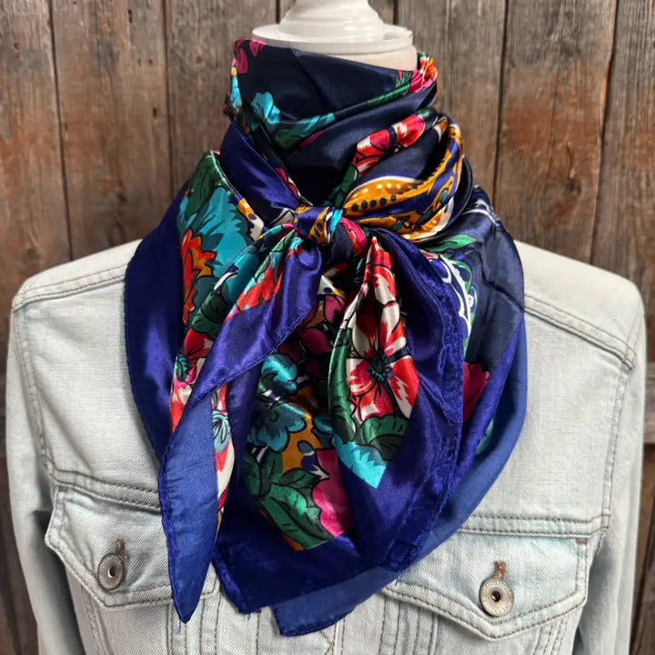 Rodeo Drive Cream & Red Four Leaf Clover Wild Rag/Scarf - WR323
