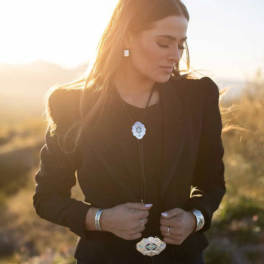 Montana Silversmiths Southwest Skies Scalloped Bolo Tie - BT190TQ