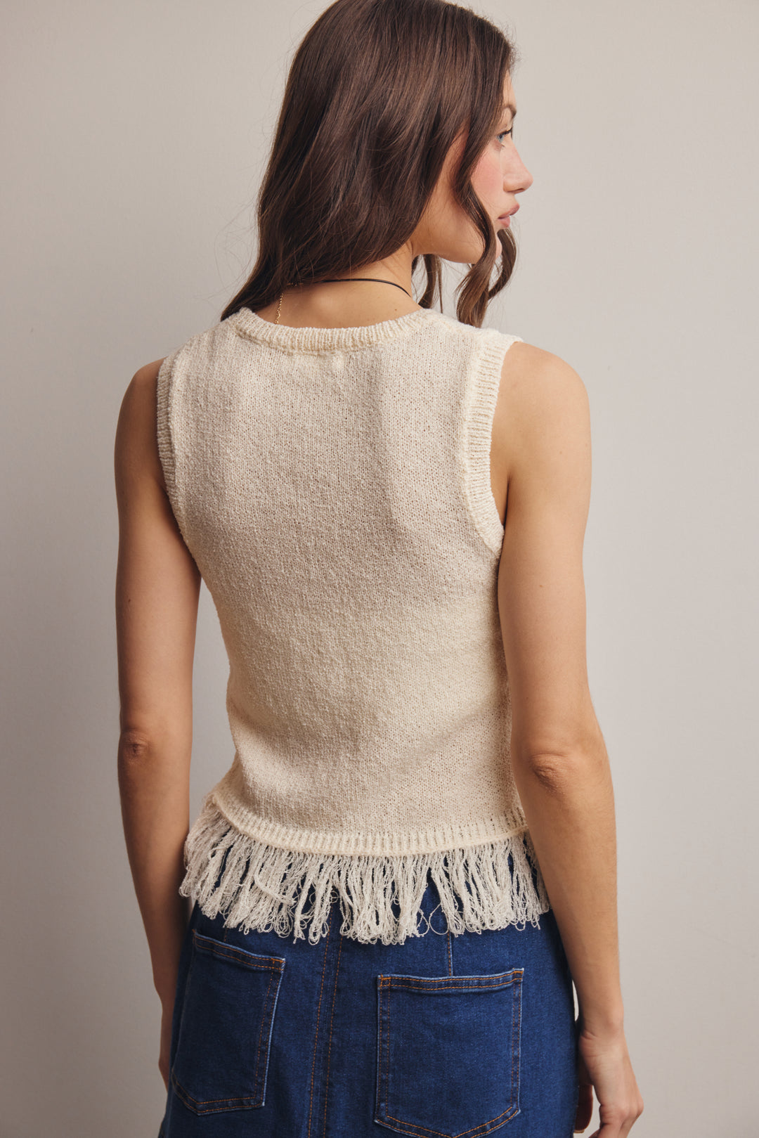 Ladies Listicle Fringe Hem Sleeveless Knit Top - FSW0040