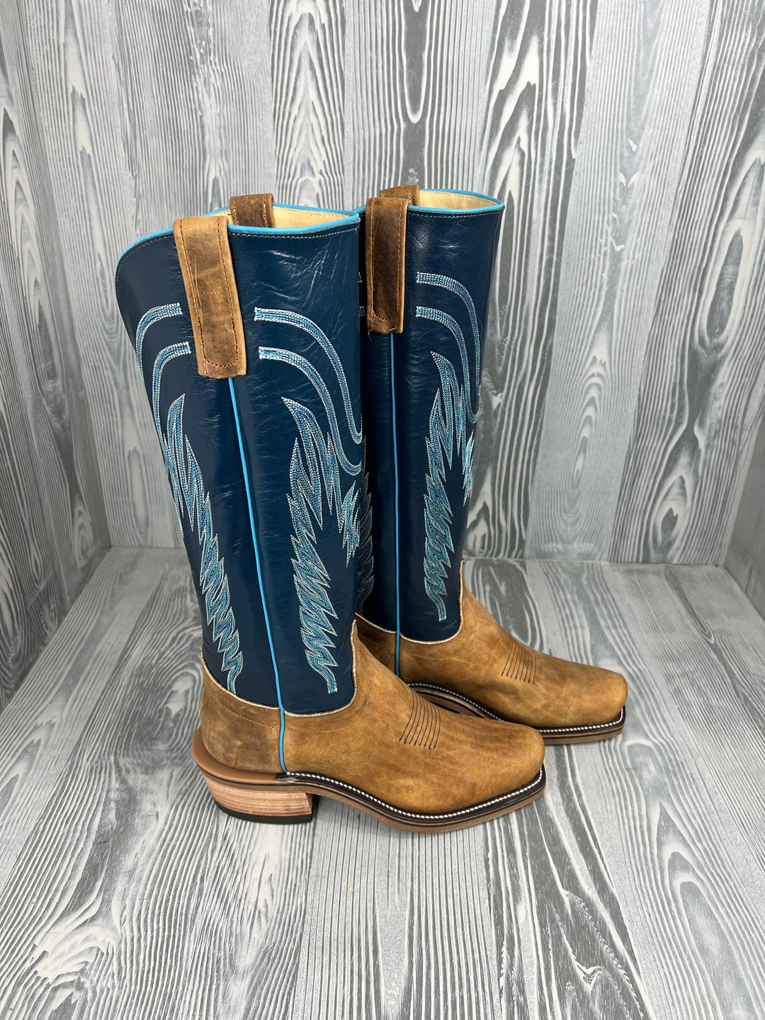 Men's Olathe Distressed American Bison with 15" Blue Glazed Buffalo Tops