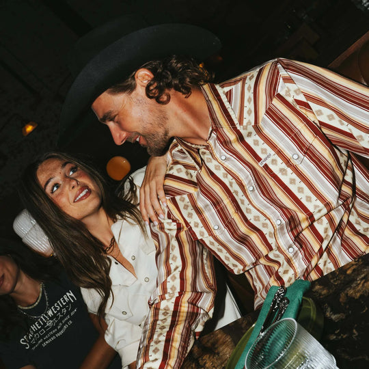 Men's Sendero Provisions Co. Wyatt Pearl Snap Long Sleeve Serape Shirt - Maroon/Clay