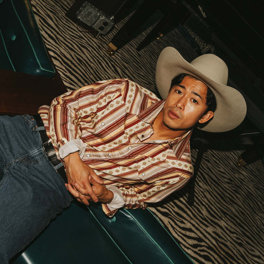 Men's Sendero Provisions Co. Wyatt Pearl Snap Long Sleeve Serape Shirt - Maroon/Clay