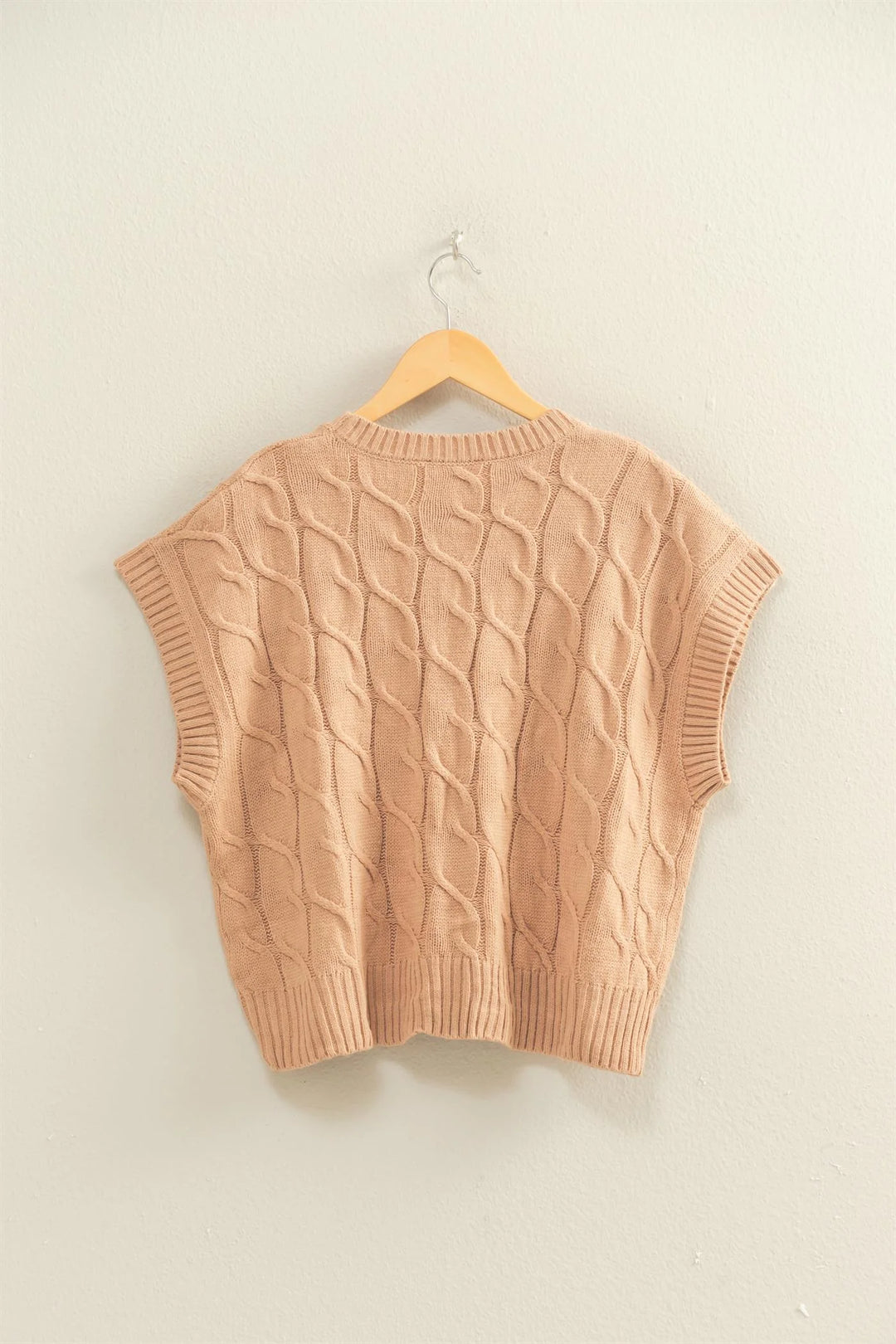 Ladies HYFVE Sleeveless Oversized Cable Knit Sweater Vest - DZ25C905