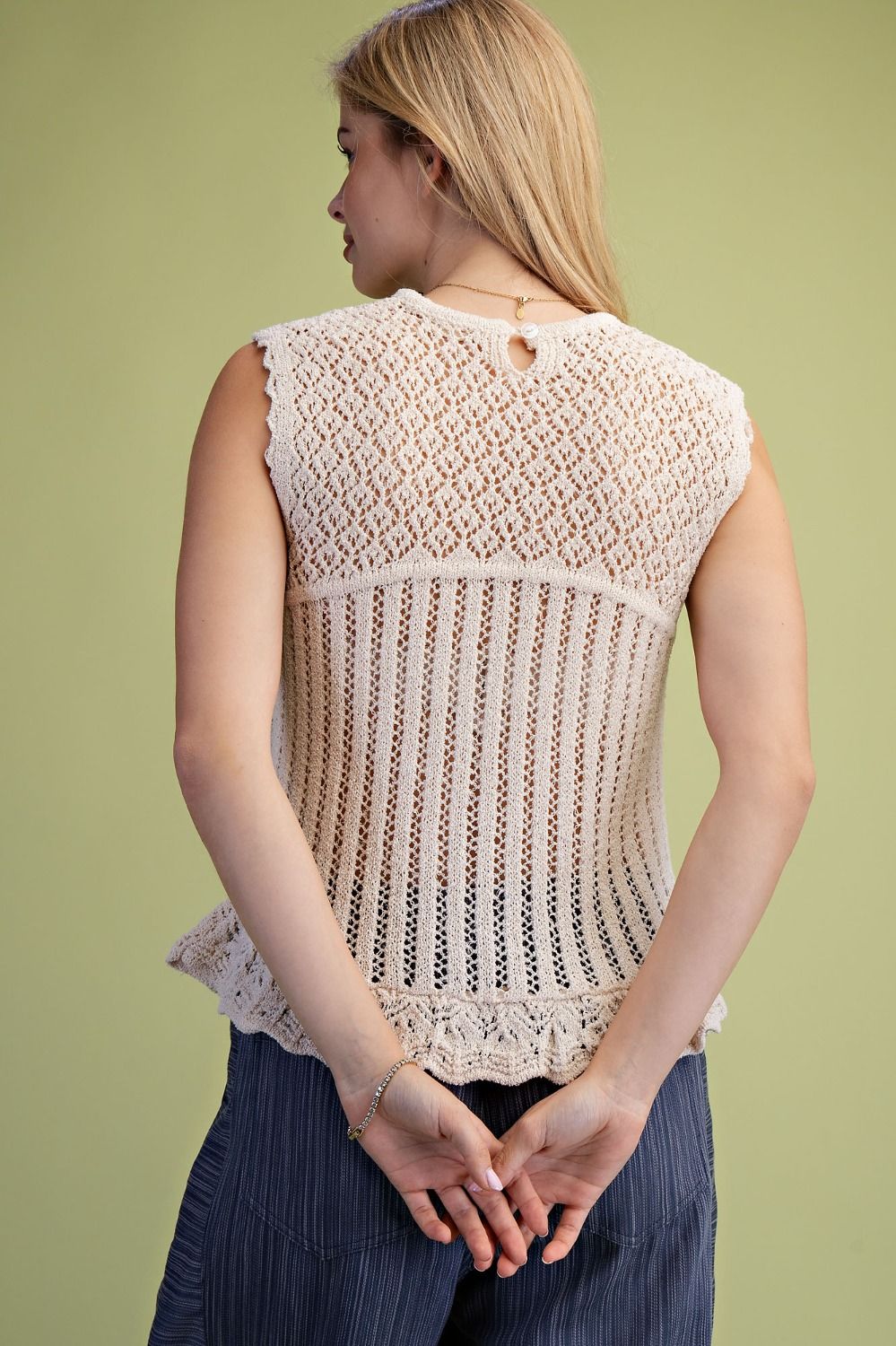 Ladies Easel SLEEVELESS KNITTED SWEATER - ST100114