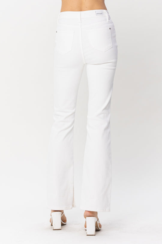 Bootcut taille moyenne pour femme Judy Blue en blanc pur avec fente à l'ourlet - 88643REG